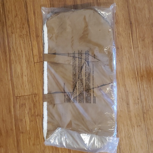 Weekender Bag - Picture 2 of 3